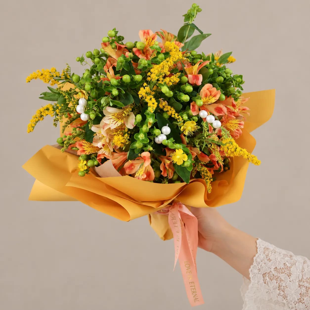 دسته گل نارنجی آلستر — آلستر، هیپو، سولیداگو